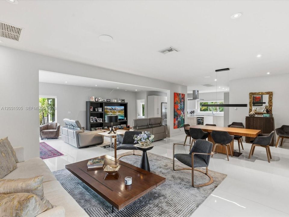 For Sale: $3,000,000 (3 beds, 4 baths, 3413 Square Feet)