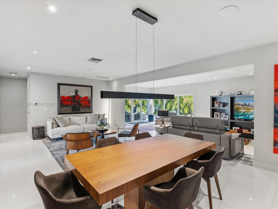 For Sale: $3,000,000 (3 beds, 4 baths, 3413 Square Feet)