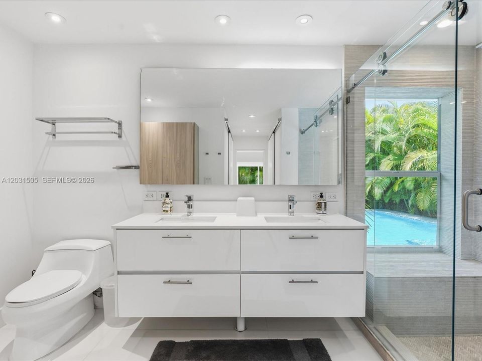 For Sale: $3,000,000 (3 beds, 4 baths, 3413 Square Feet)