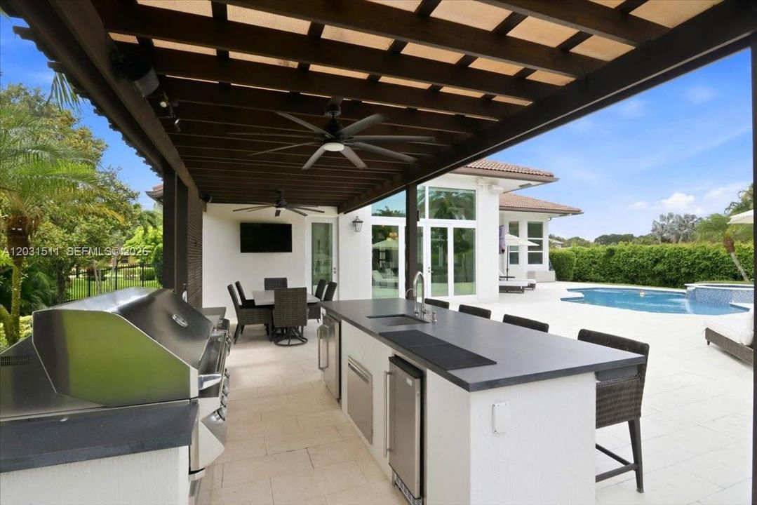 For Sale: $2,695,000 (4 beds, 4 baths, 3646 Square Feet)