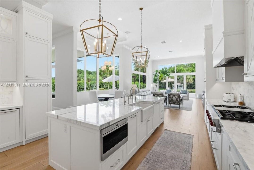 For Sale: $2,695,000 (4 beds, 4 baths, 3646 Square Feet)