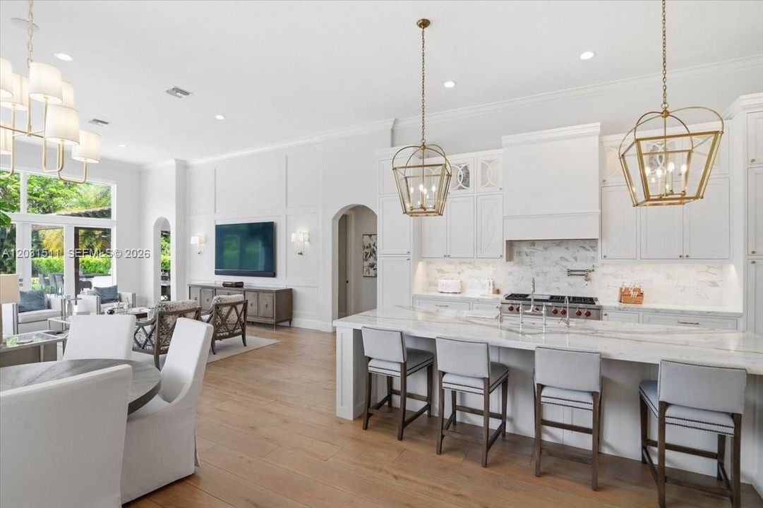 For Sale: $2,695,000 (4 beds, 4 baths, 3646 Square Feet)