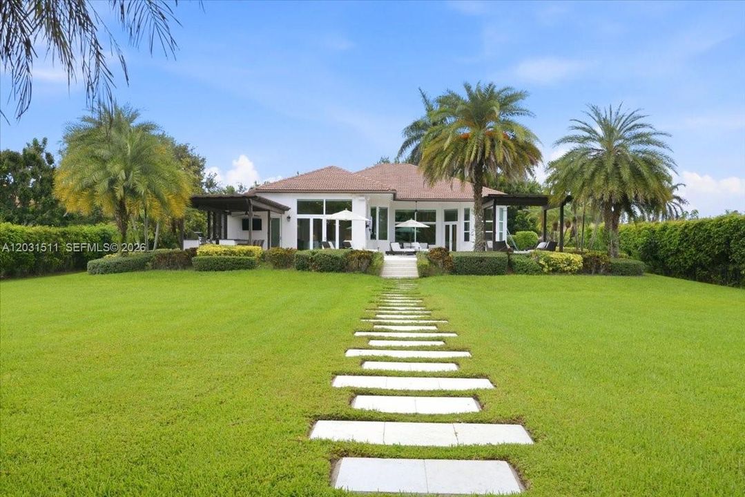 For Sale: $2,695,000 (4 beds, 4 baths, 3646 Square Feet)