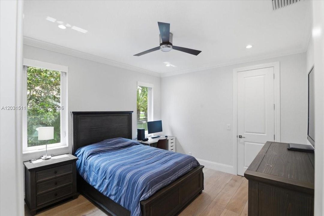 For Sale: $2,695,000 (4 beds, 4 baths, 3646 Square Feet)