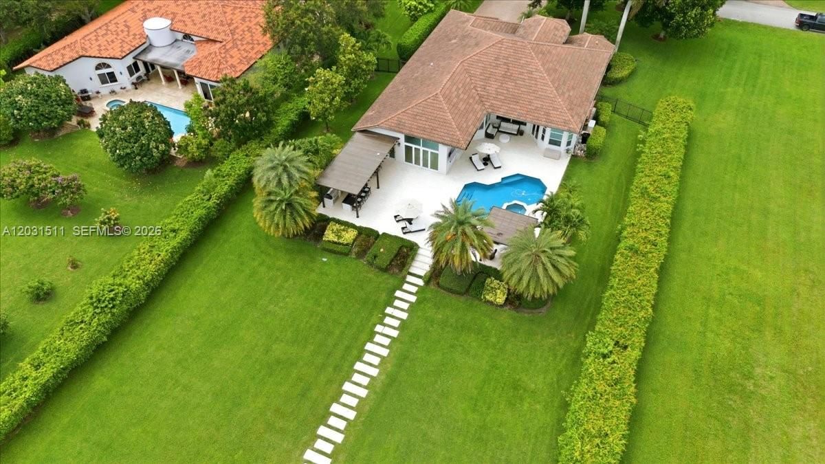 For Sale: $2,695,000 (4 beds, 4 baths, 3646 Square Feet)