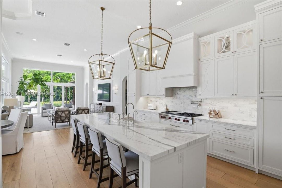 For Sale: $2,695,000 (4 beds, 4 baths, 3646 Square Feet)