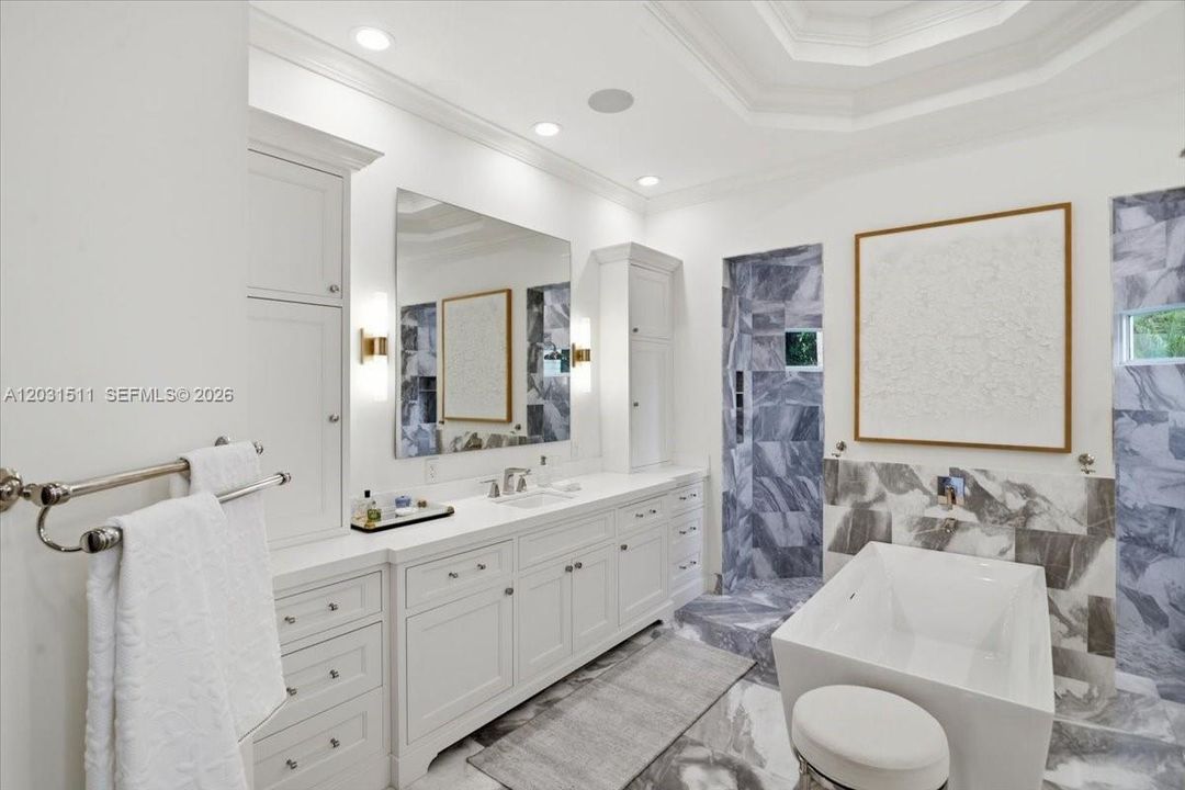 For Sale: $2,695,000 (4 beds, 4 baths, 3646 Square Feet)