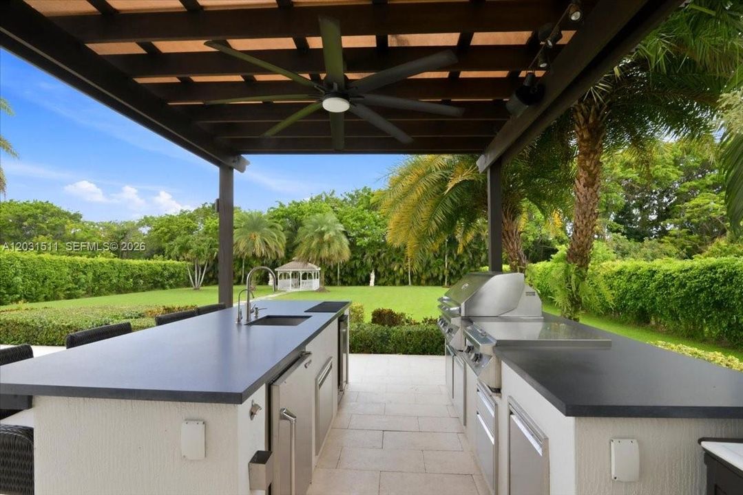 For Sale: $2,695,000 (4 beds, 4 baths, 3646 Square Feet)