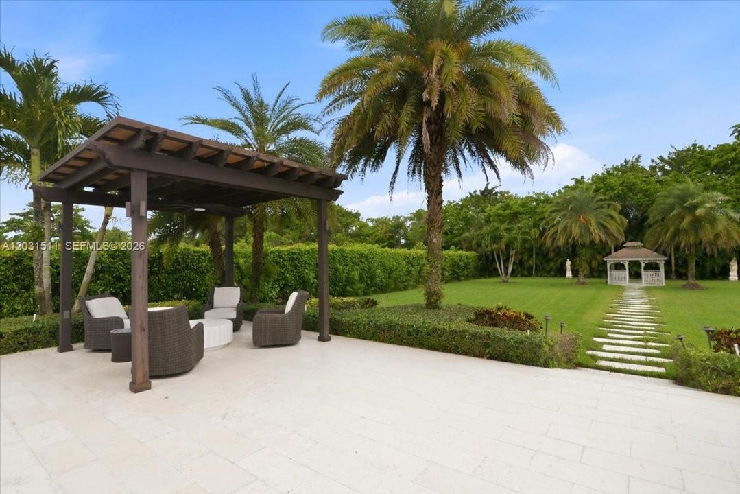 For Sale: $2,695,000 (4 beds, 4 baths, 3646 Square Feet)