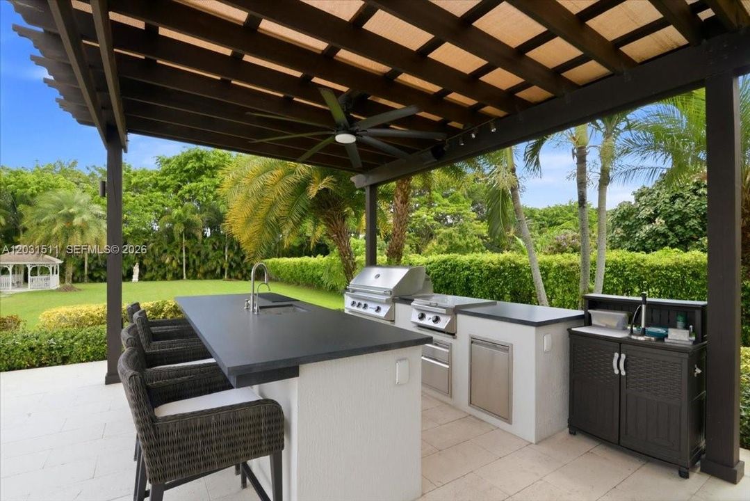 For Sale: $2,695,000 (4 beds, 4 baths, 3646 Square Feet)