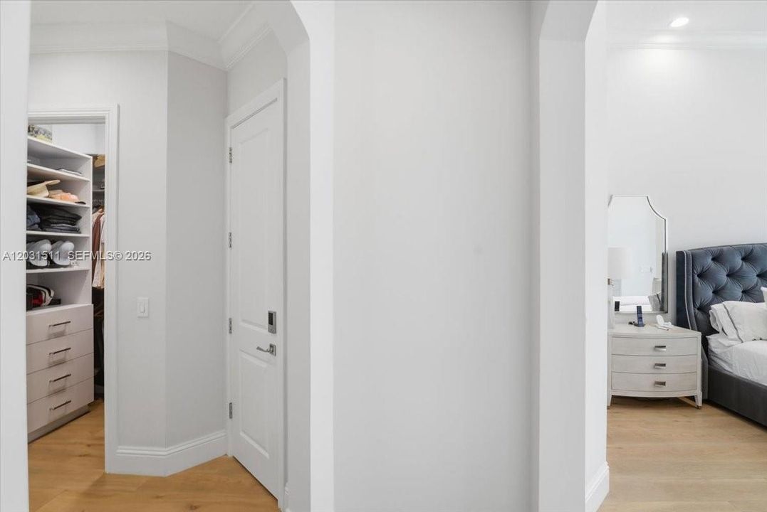 For Sale: $2,695,000 (4 beds, 4 baths, 3646 Square Feet)