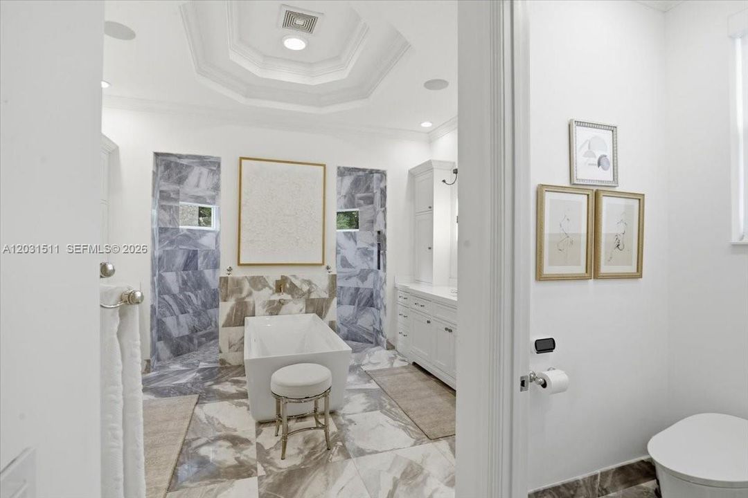 For Sale: $2,695,000 (4 beds, 4 baths, 3646 Square Feet)