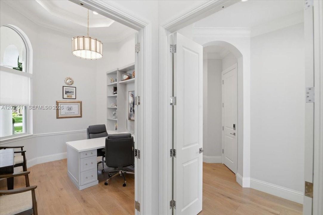 For Sale: $2,695,000 (4 beds, 4 baths, 3646 Square Feet)