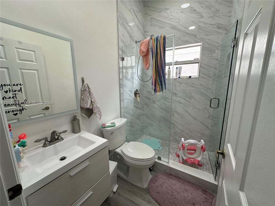 For Rent: $4,500 (4 beds, 2 baths, 1797 Square Feet)