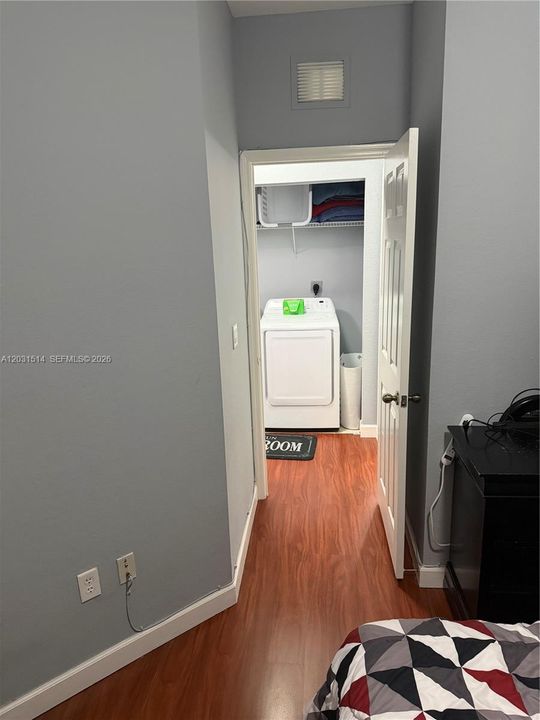 待售: $350,000 (3 贝兹, 3 浴室, 1590 平方英尺)