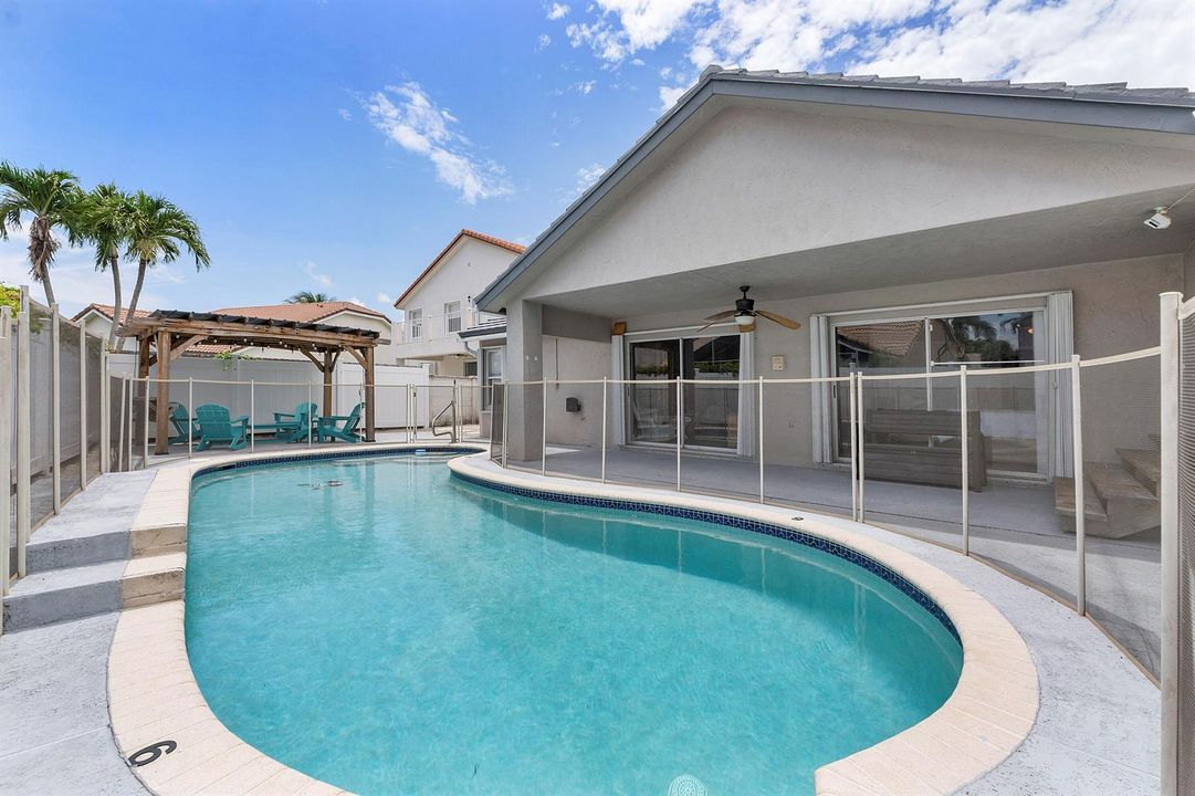 18242 Blue Lake Way_057