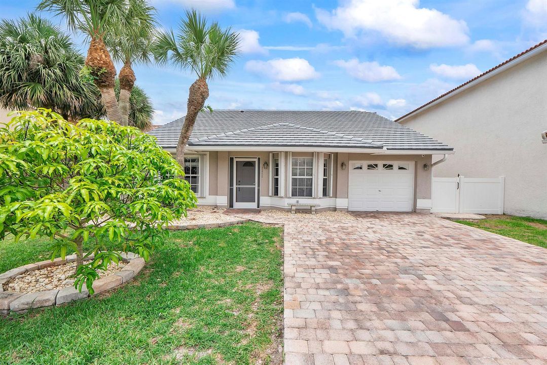 18242 Blue Lake Way_022