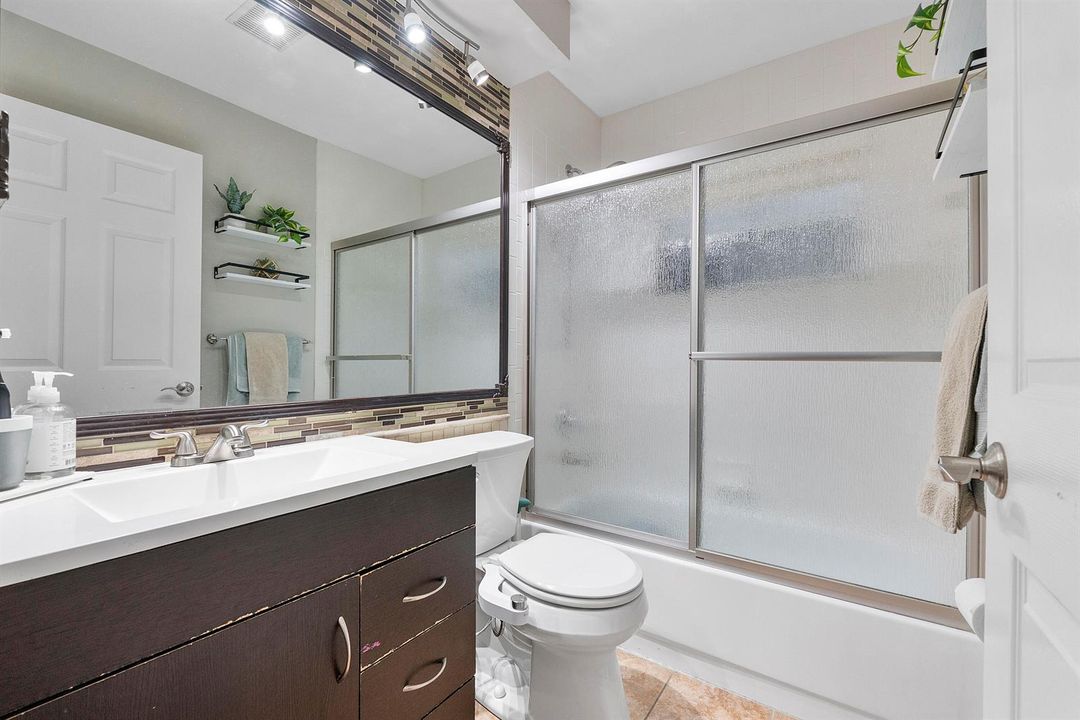 18242 Blue Lake Way_047