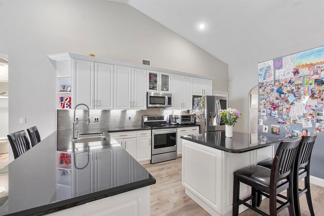 18242 Blue Lake Way_032