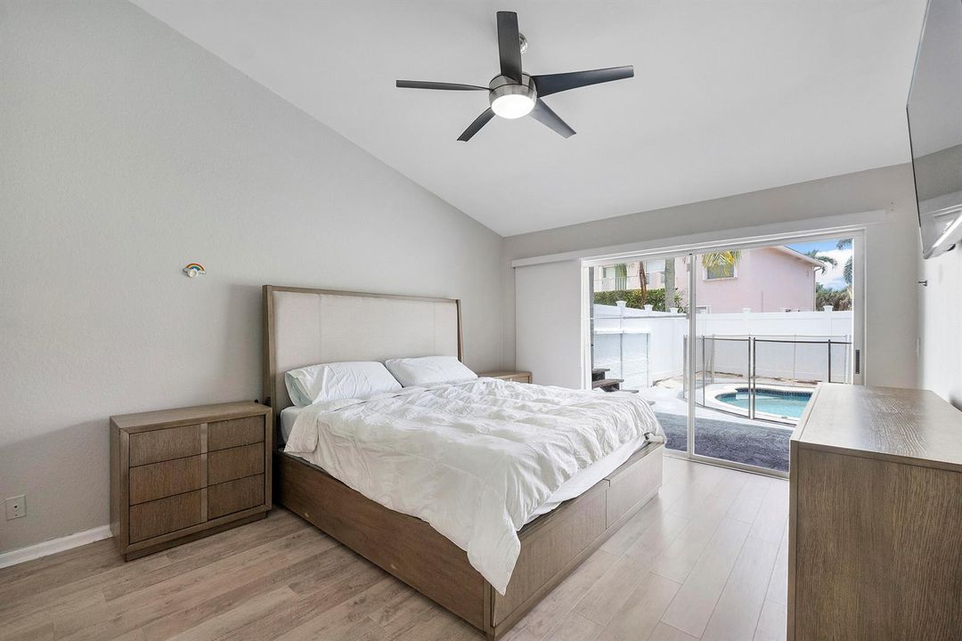 18242 Blue Lake Way_041
