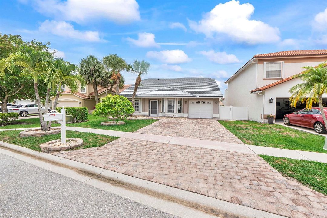 18242 Blue Lake Way_021