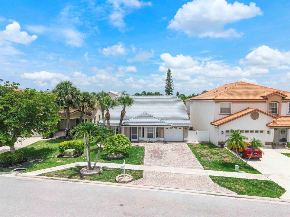 18242 Blue Lake Way_002