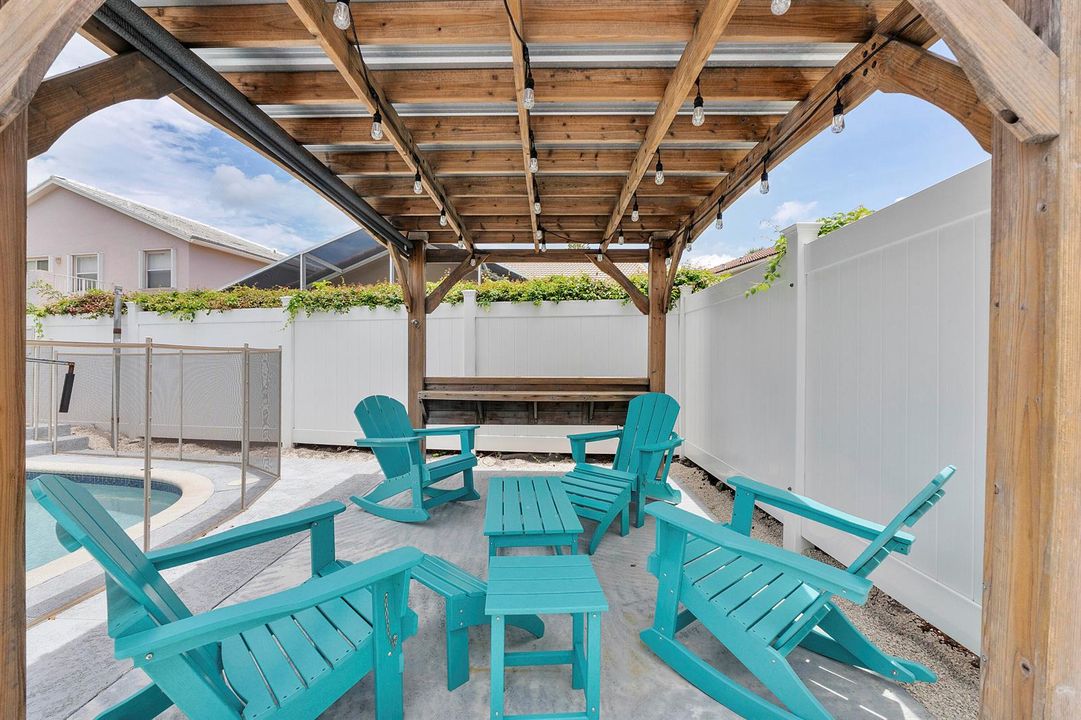 18242 Blue Lake Way_052