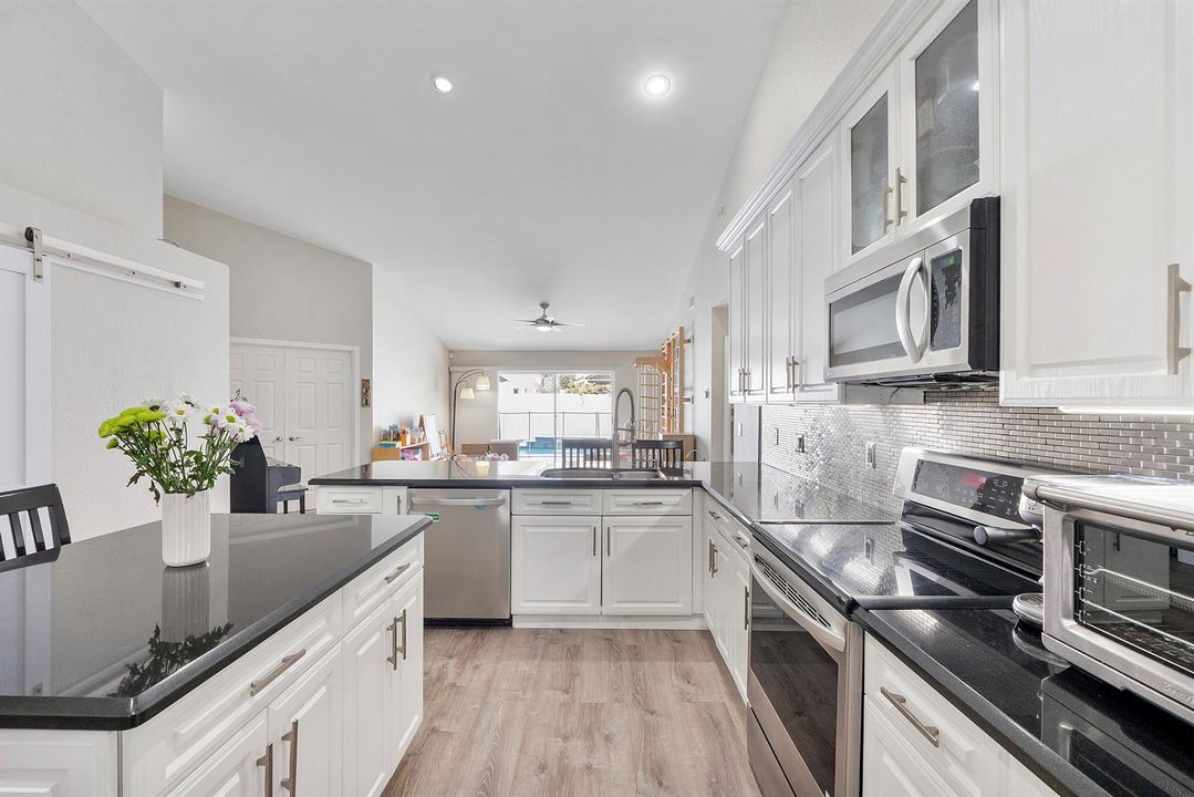 18242 Blue Lake Way_033