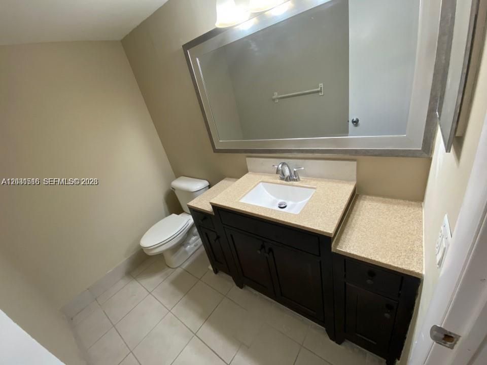 For Rent: $1,700 (1 beds, 1 baths, 764 Square Feet)