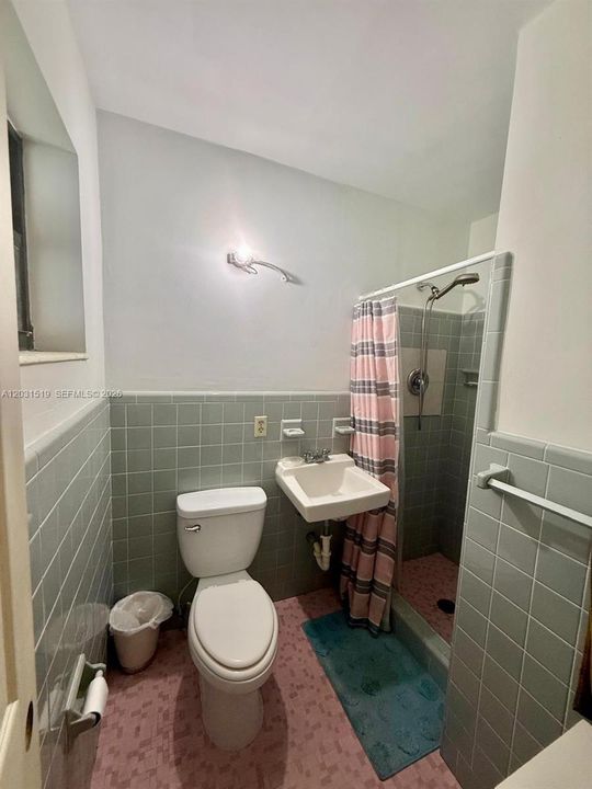 For Sale: $575,000 (3 beds, 2 baths, 1716 Square Feet)