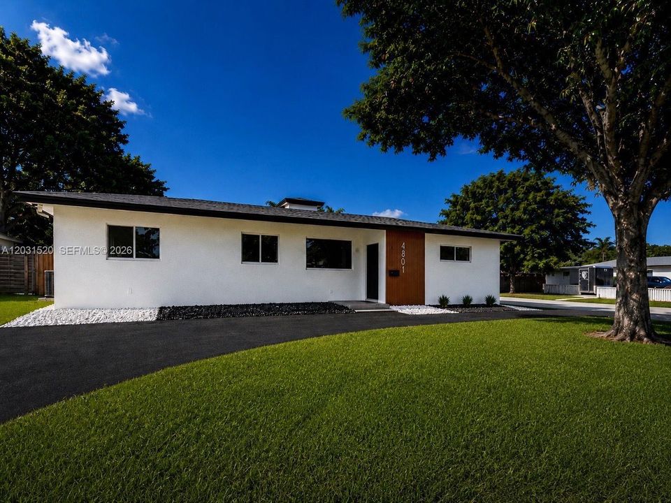 For Sale: $1,199,000 (4 beds, 4 baths, 1704 Square Feet)