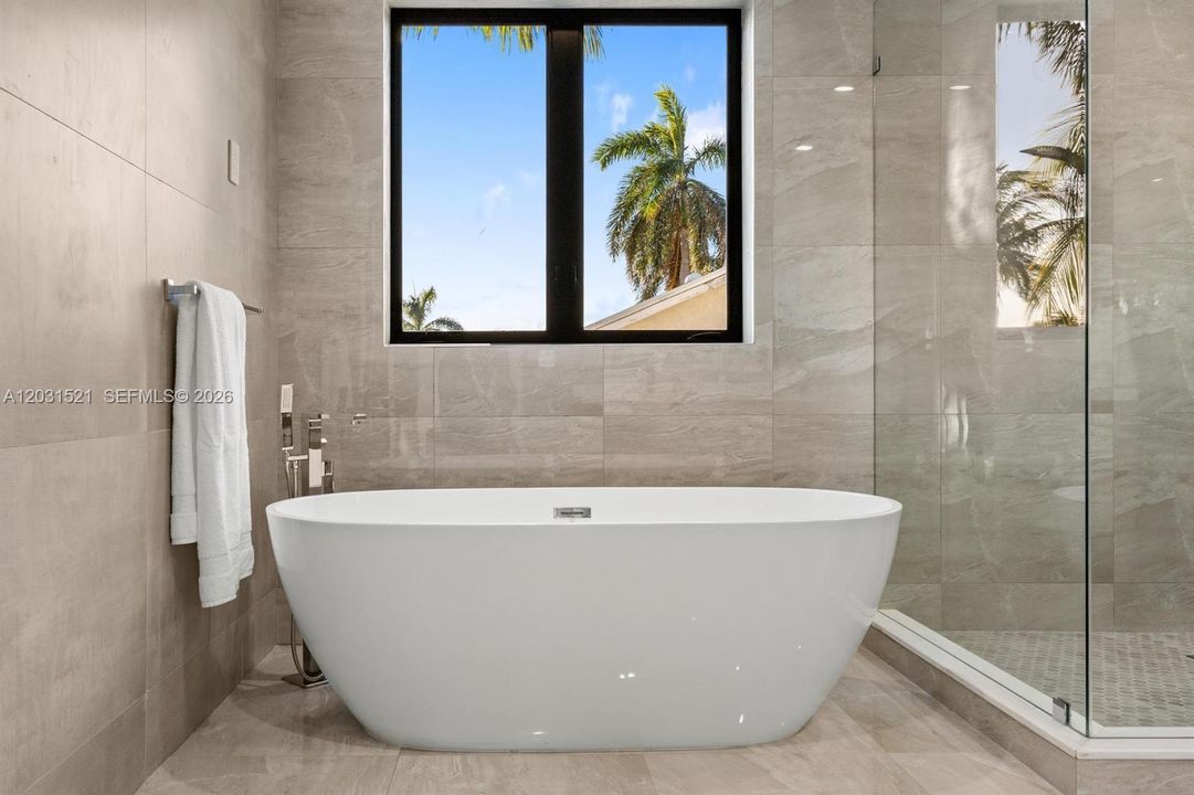 For Rent: $18,000 (4 beds, 4 baths, 4194 Square Feet)