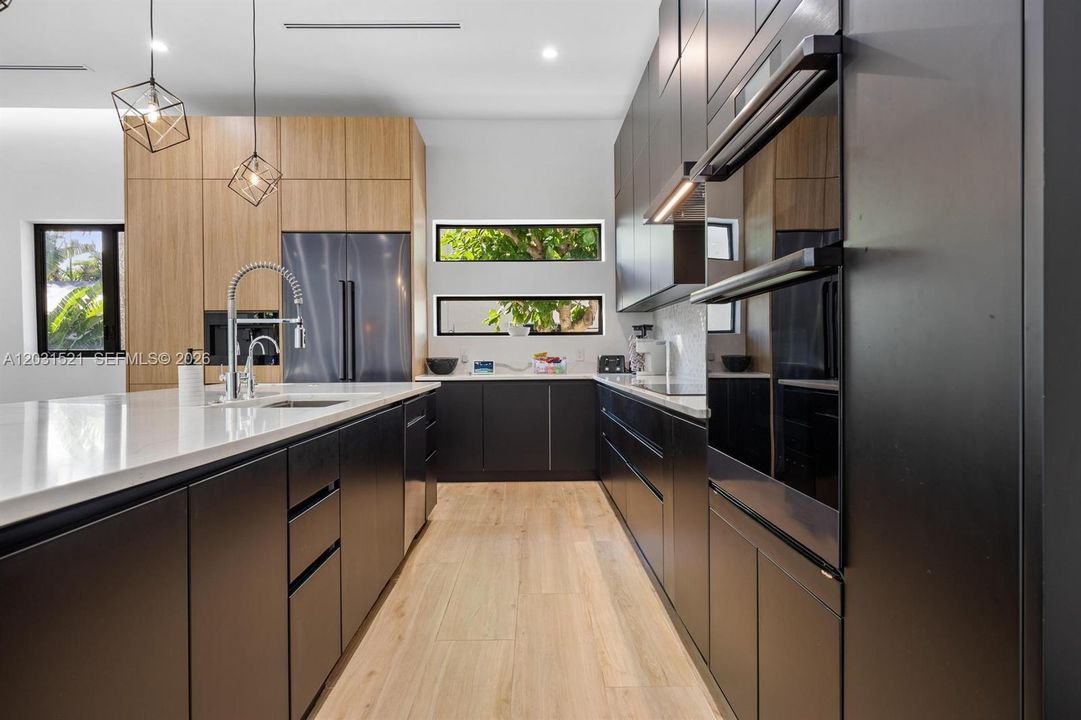 For Rent: $18,000 (4 beds, 4 baths, 4194 Square Feet)