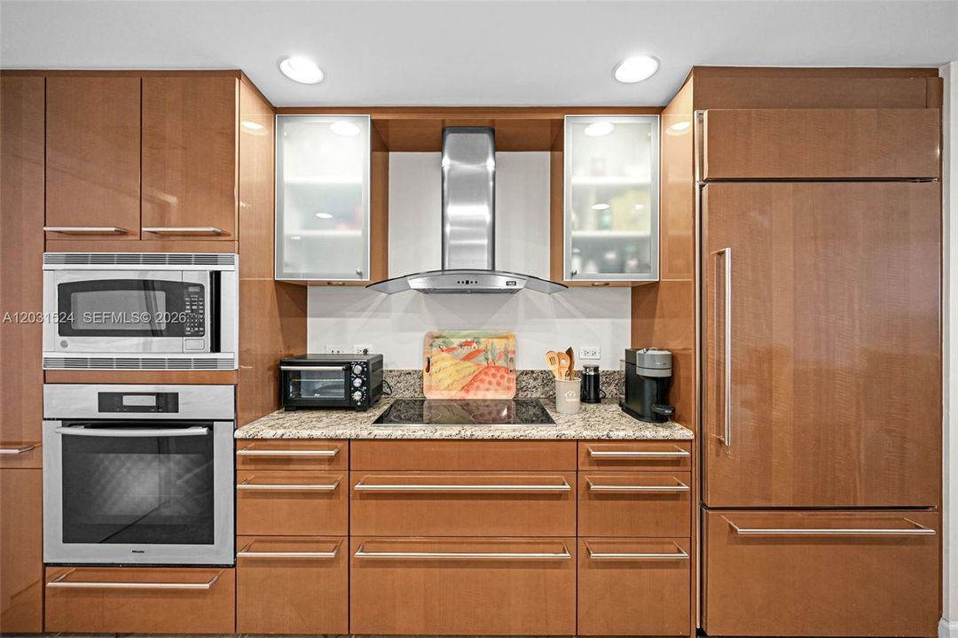 For Rent: $10,000 (3 beds, 3 baths, 1507 Square Feet)
