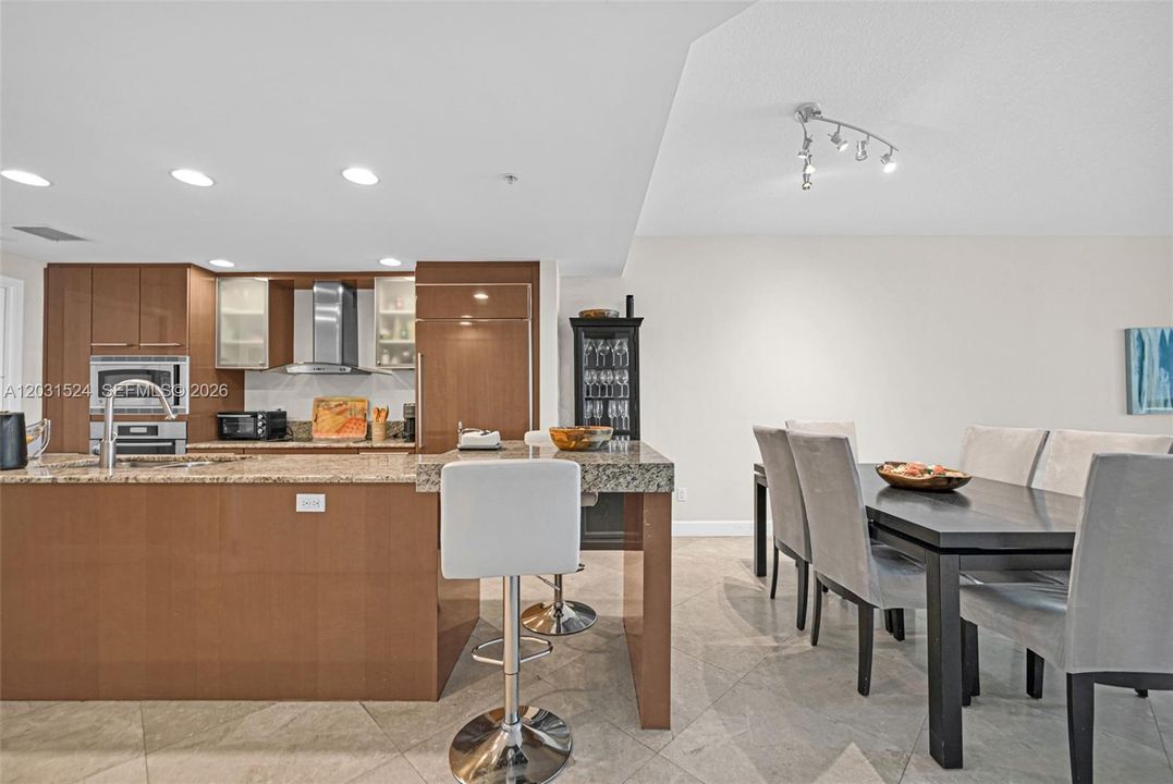 For Rent: $10,000 (3 beds, 3 baths, 1507 Square Feet)
