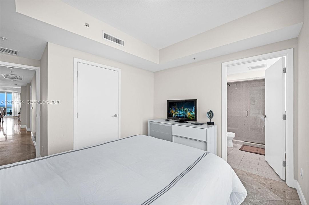 For Rent: $10,000 (3 beds, 3 baths, 1507 Square Feet)