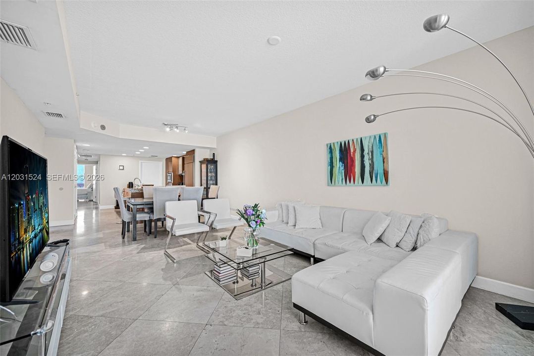 For Rent: $10,000 (3 beds, 3 baths, 1507 Square Feet)