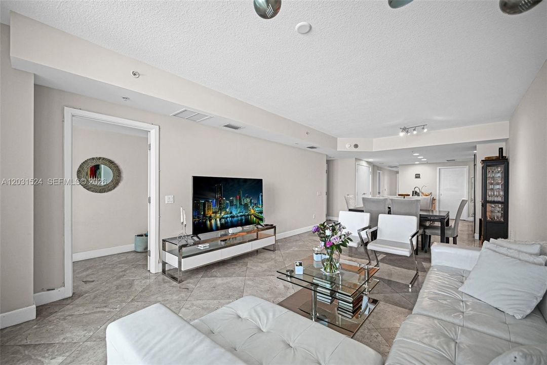For Rent: $10,000 (3 beds, 3 baths, 1507 Square Feet)