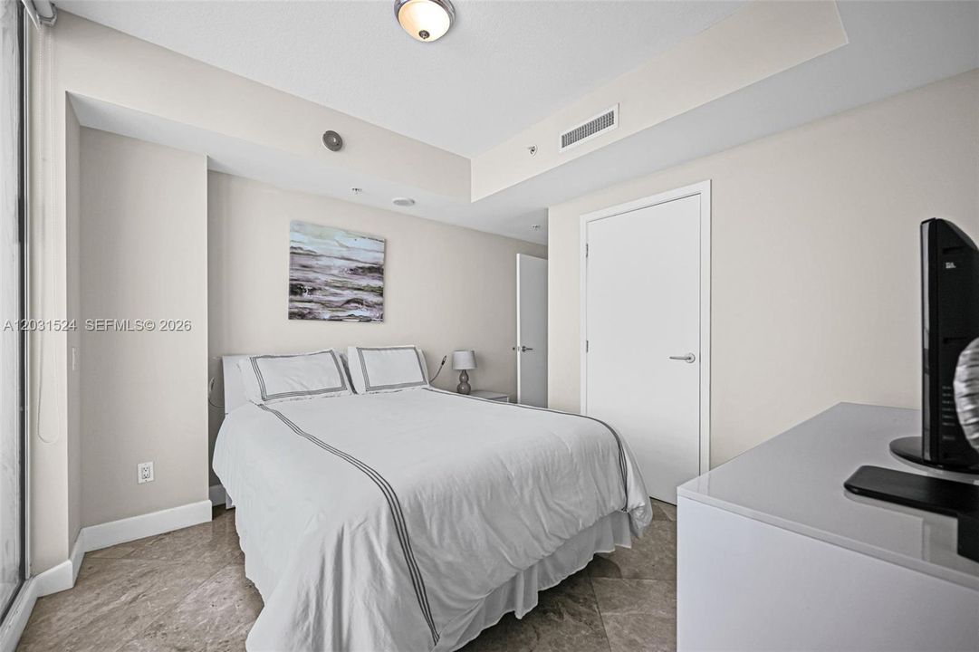 For Rent: $10,000 (3 beds, 3 baths, 1507 Square Feet)