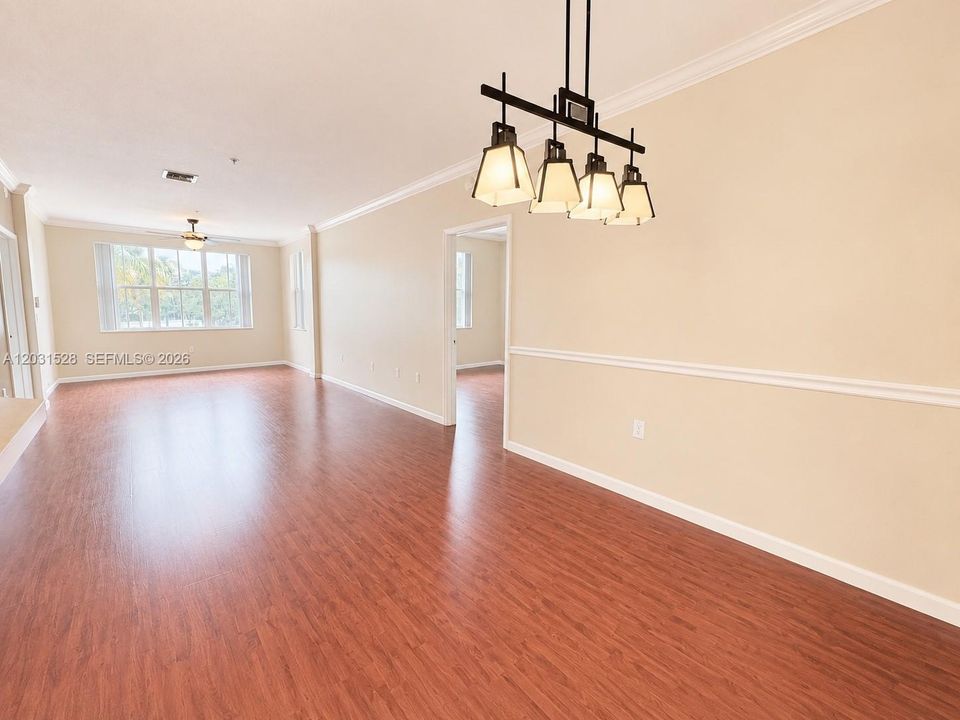 В аренду: $2,500 (2 спален, 2 ванн, 1118 Квадратных фут)