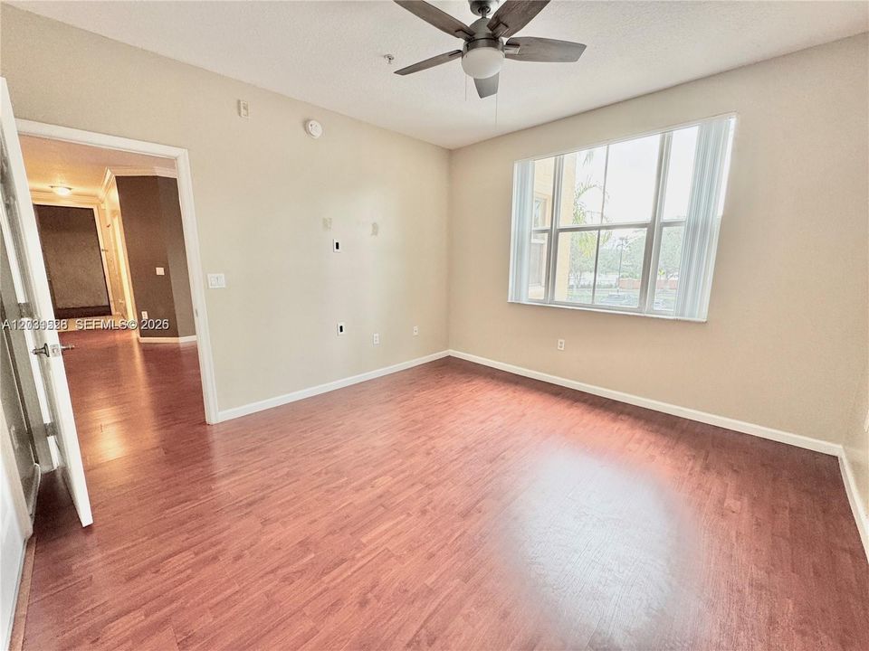 В аренду: $2,500 (2 спален, 2 ванн, 1118 Квадратных фут)