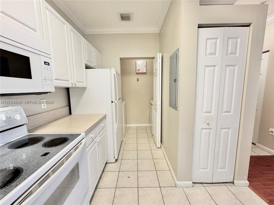 В аренду: $2,500 (2 спален, 2 ванн, 1118 Квадратных фут)