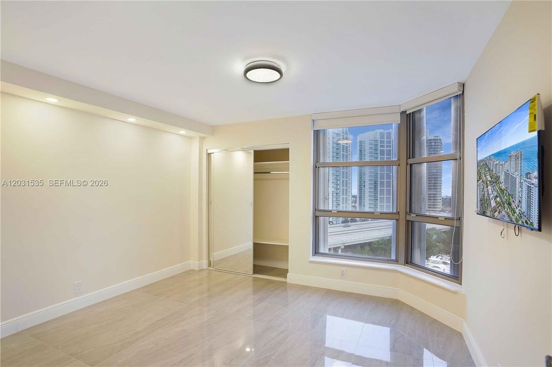 For Rent: $4,900 (2 beds, 2 baths, 1464 Square Feet)