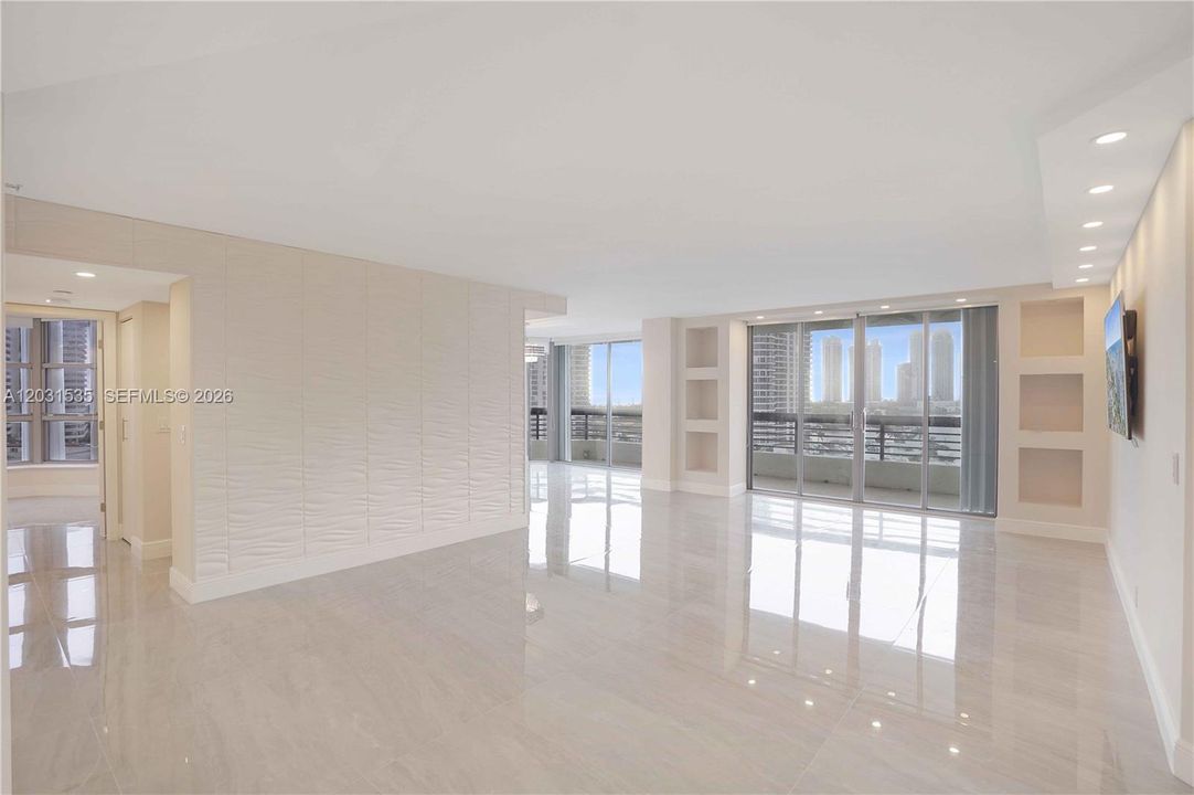 For Rent: $4,900 (2 beds, 2 baths, 1464 Square Feet)