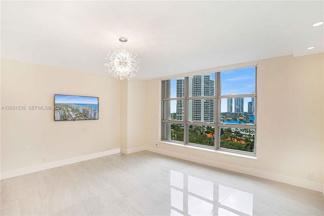 For Rent: $4,900 (2 beds, 2 baths, 1464 Square Feet)