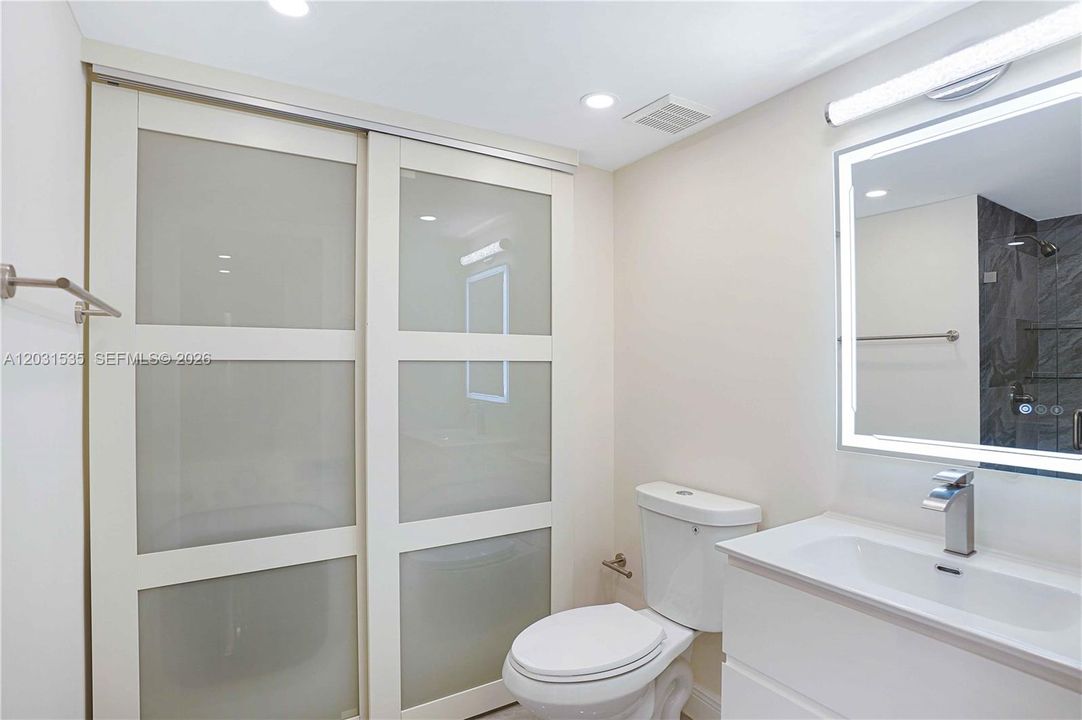 For Rent: $4,900 (2 beds, 2 baths, 1464 Square Feet)