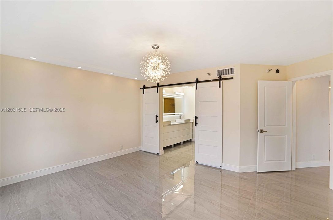 For Rent: $4,900 (2 beds, 2 baths, 1464 Square Feet)