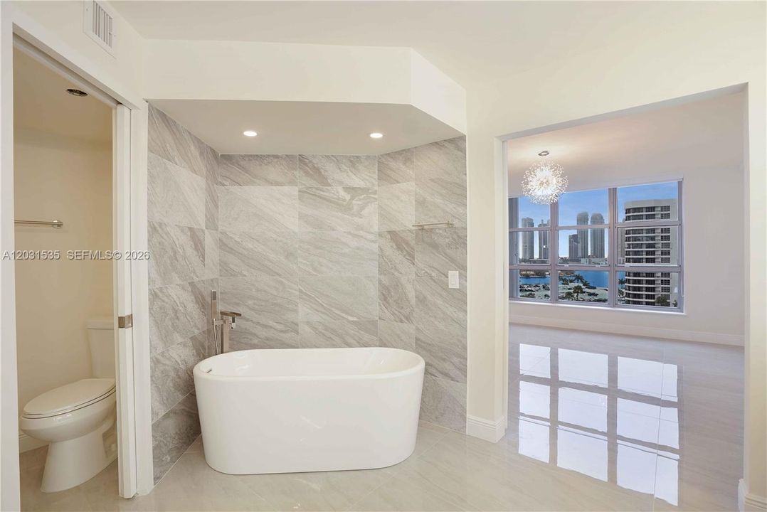 For Rent: $4,900 (2 beds, 2 baths, 1464 Square Feet)