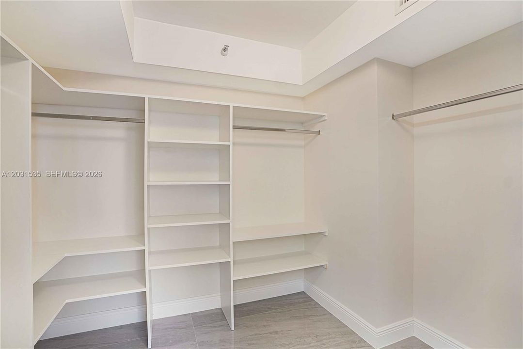 For Rent: $4,900 (2 beds, 2 baths, 1464 Square Feet)