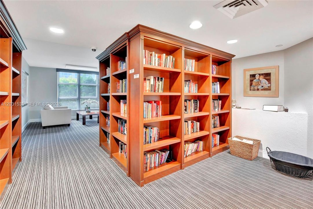 For Rent: $4,900 (2 beds, 2 baths, 1464 Square Feet)
